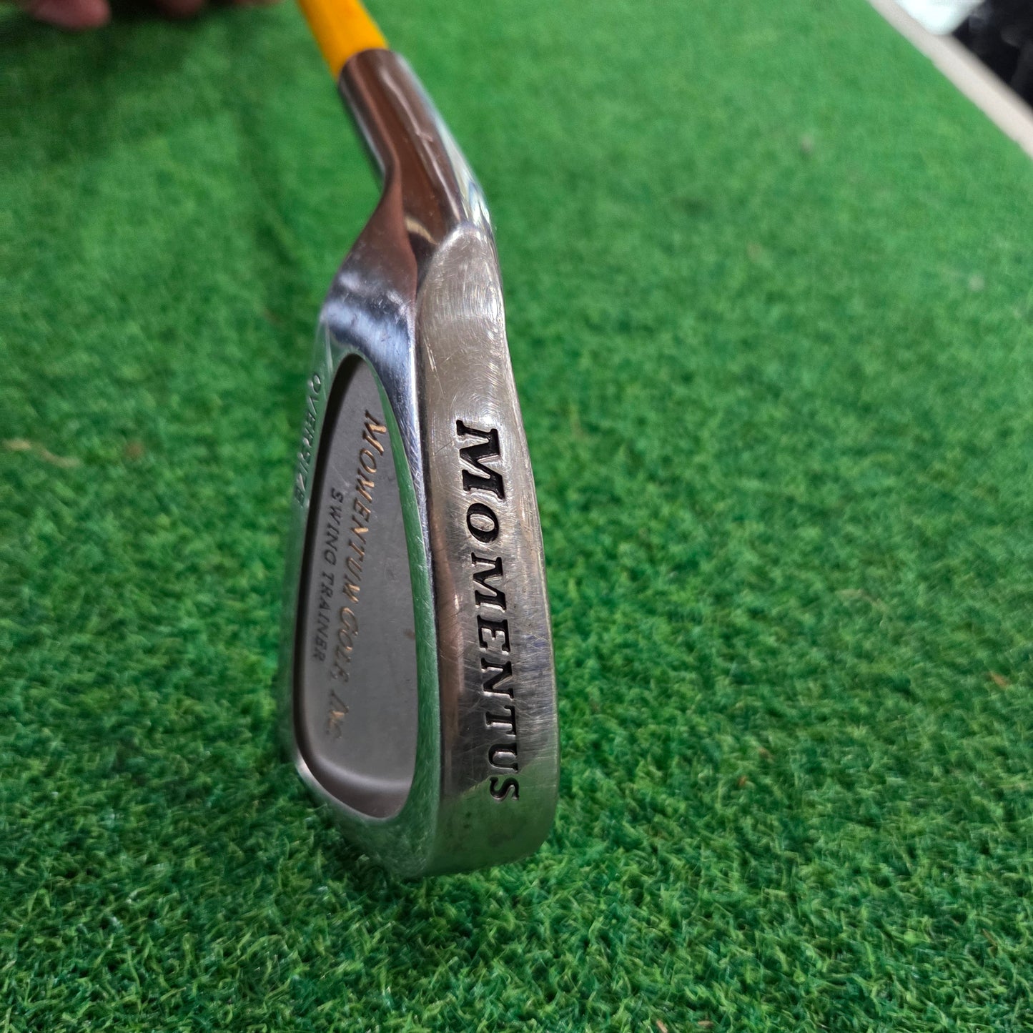 Momentus Golf Swing Trainer 32 oz. LEFT Handed *USED*