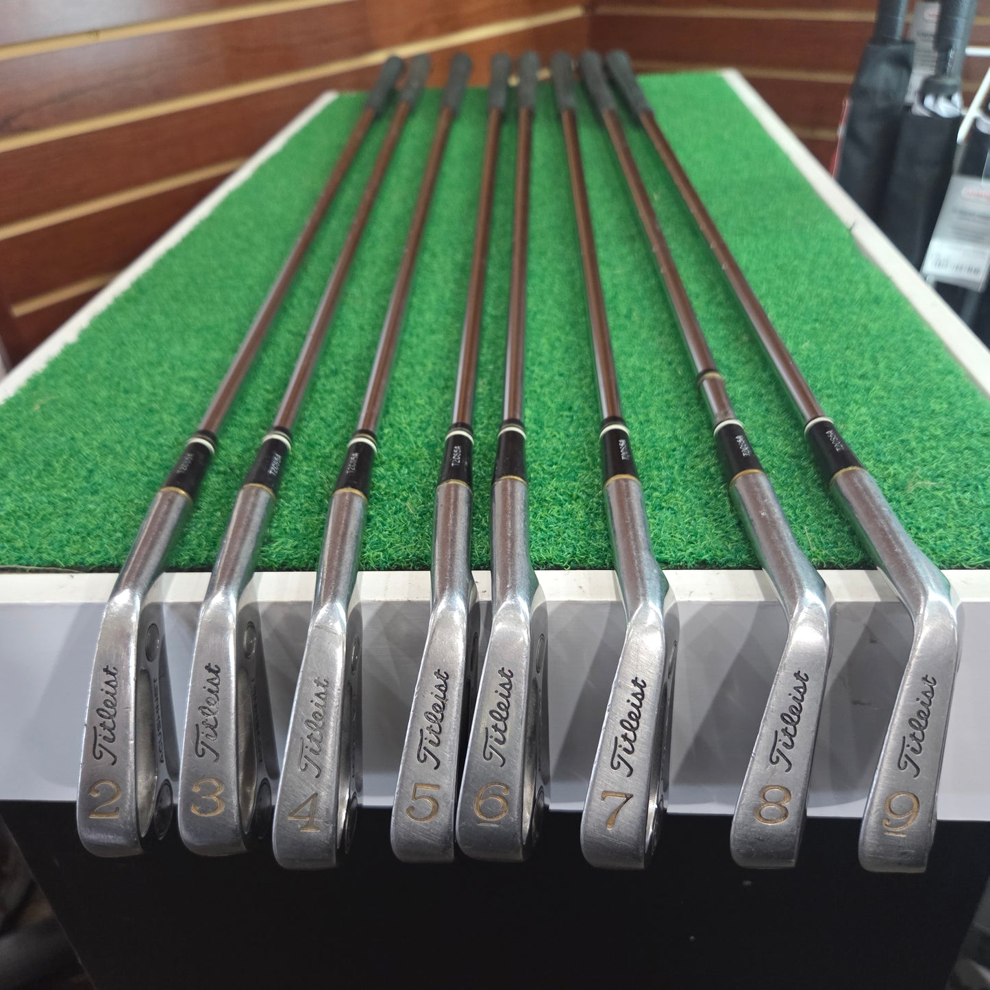 Titleist Acushnet AC-108 Iron Set (2-9 iron / 8 clubs total) *VINTAGE