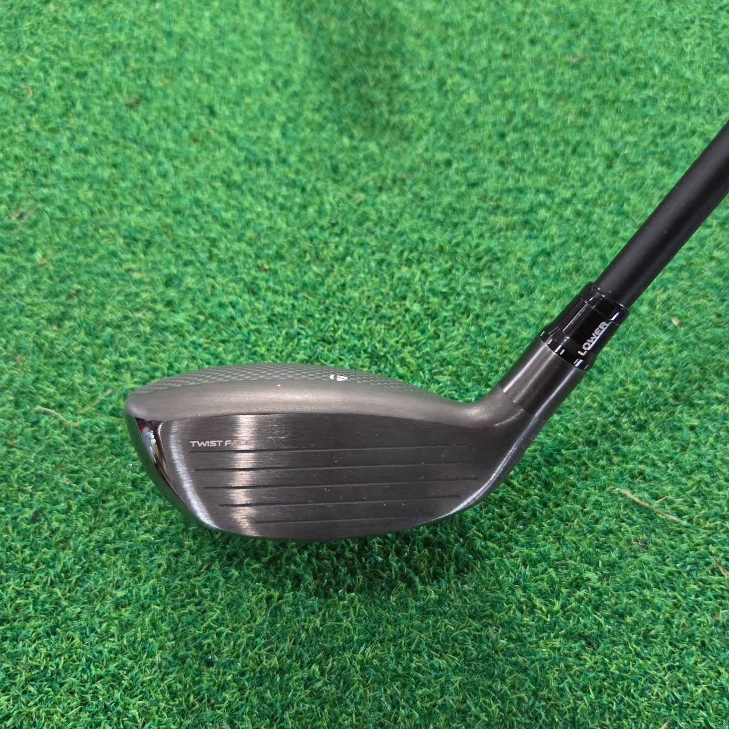 TaylorMade Qi35 Rescue Hybrid 4H 22° STIFF *Used*