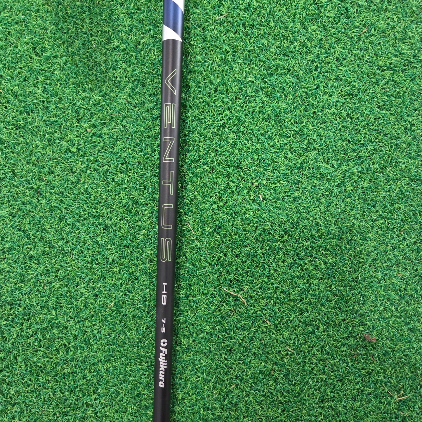 TaylorMade Qi35 Rescue Hybrid 4H 22° STIFF *Used*