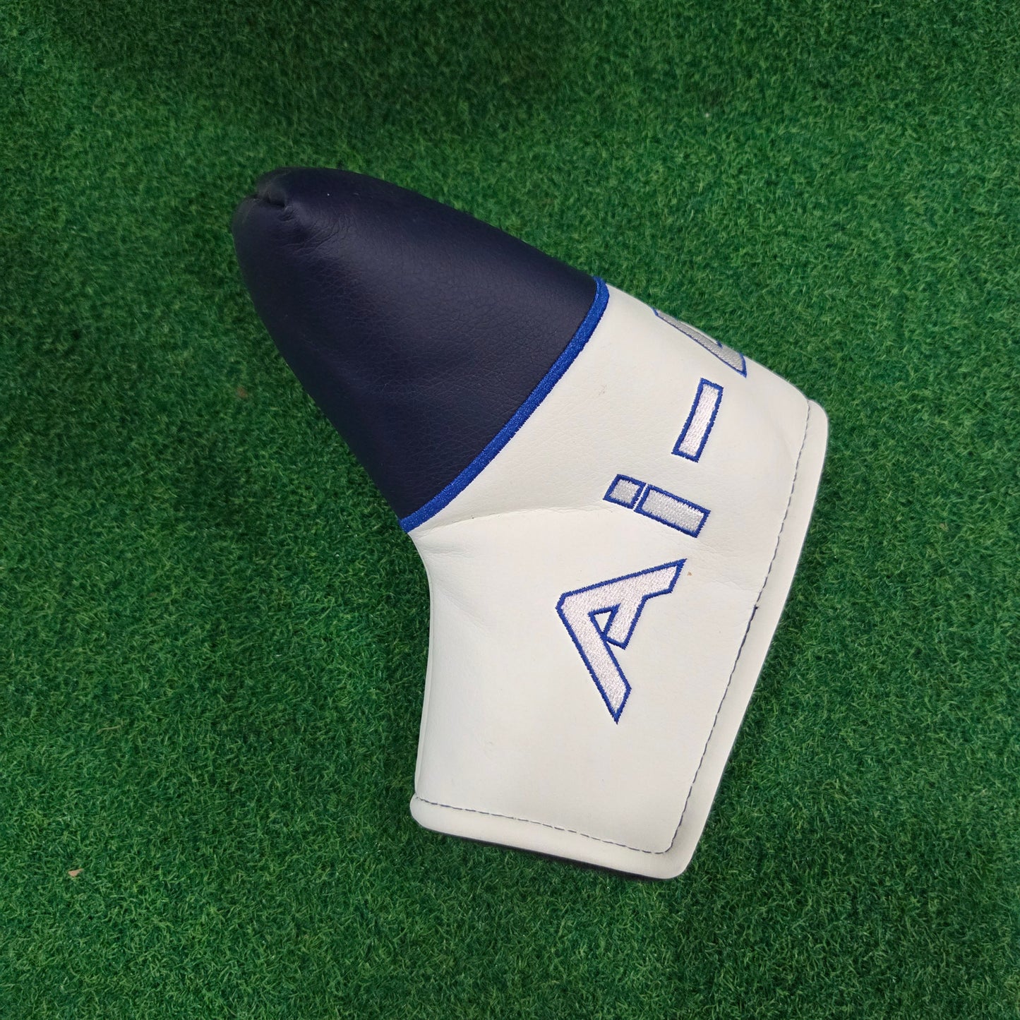 Odyssey Headcover - Ai ONE Cruiser Mid-Mallet (NEW)